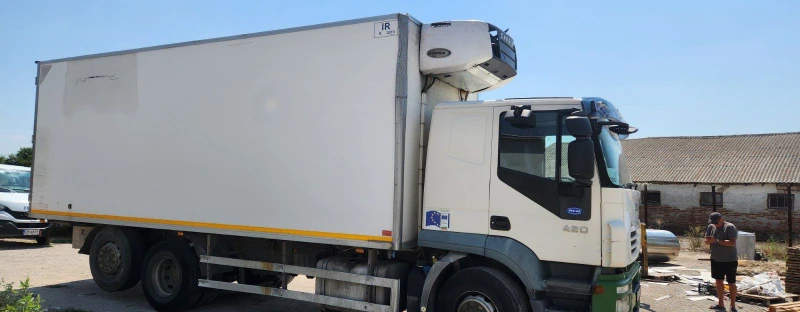 Iveco Stralis, снимка 3 - Камиони - 52314159