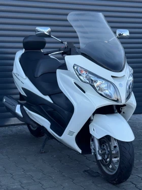     Suzuki Burgman 400 White Perla