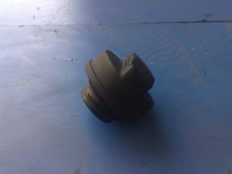 Капачка резервоар за Ауди А3 97г. 2вр. (вътрешна)