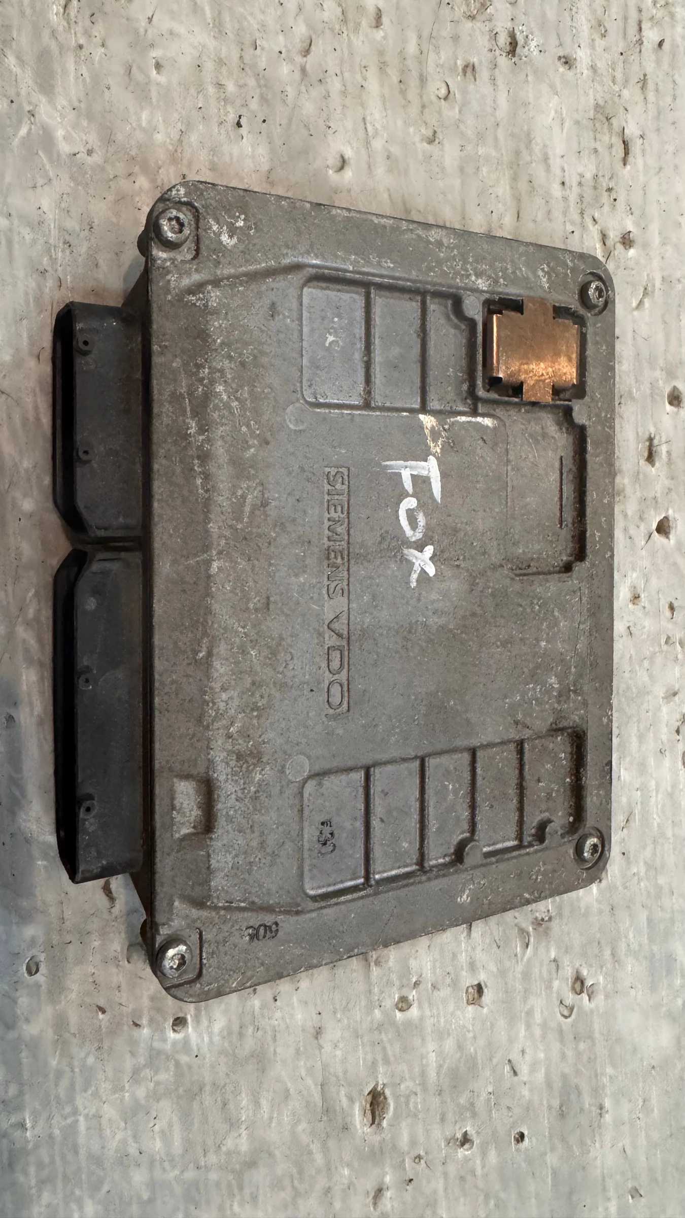    / ECU /    VW Fox - 03D906033H / 5WP40309 02 / 524216 | Mobile.bg   2