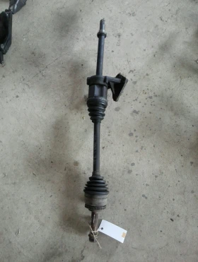 полуоска предна дясна Нисан Алмера Тино 2.2ди (1)