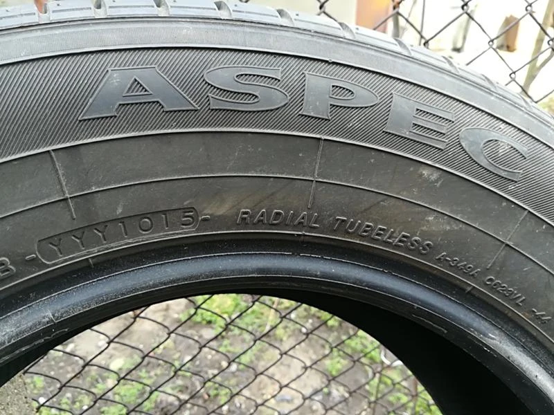 Гуми Летни 215/65R16, снимка 4 - Гуми и джанти - 26215450