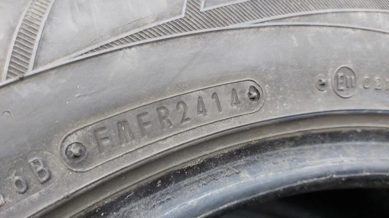 Гуми Зимни 235/55R17, снимка 10 - Гуми и джанти - 27967646