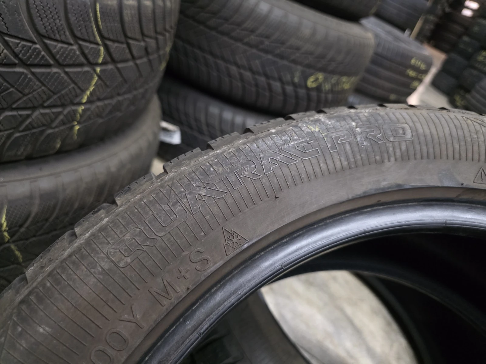 Гуми Всесезонни 245/45R18, снимка 7 - Гуми и джанти - 56724964