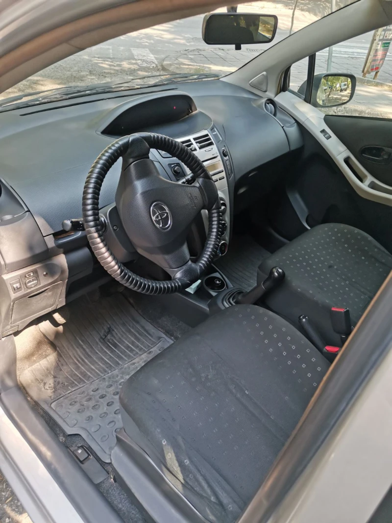 Toyota Yaris, снимка 7 - Автомобили и джипове - 47664308