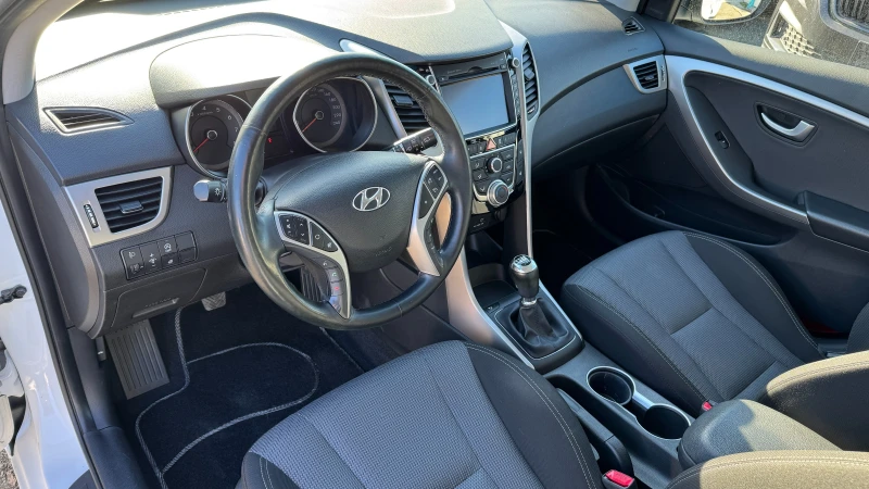 Hyundai I30 1.4i Внос ШВЕЙЦАРИЯ!PDC, LED, TEL, 6ск., Navi, снимка 10 - Автомобили и джипове - 48365481