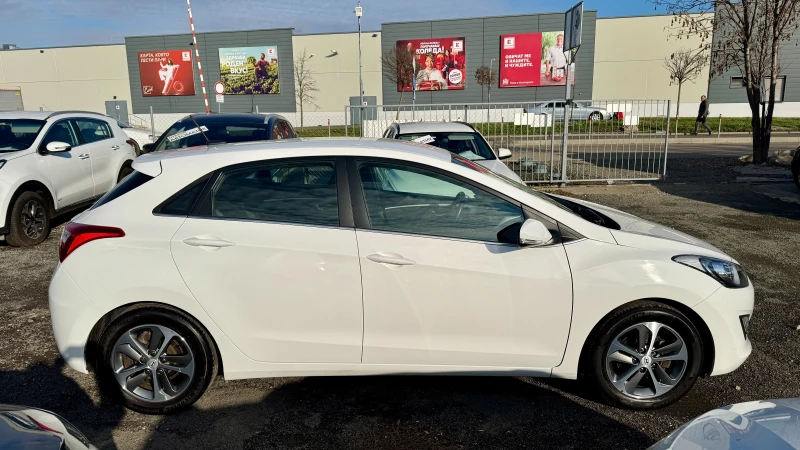 Hyundai I30 1.4i Внос ШВЕЙЦАРИЯ!PDC, LED, TEL, 6ск., Navi, снимка 4 - Автомобили и джипове - 48365481