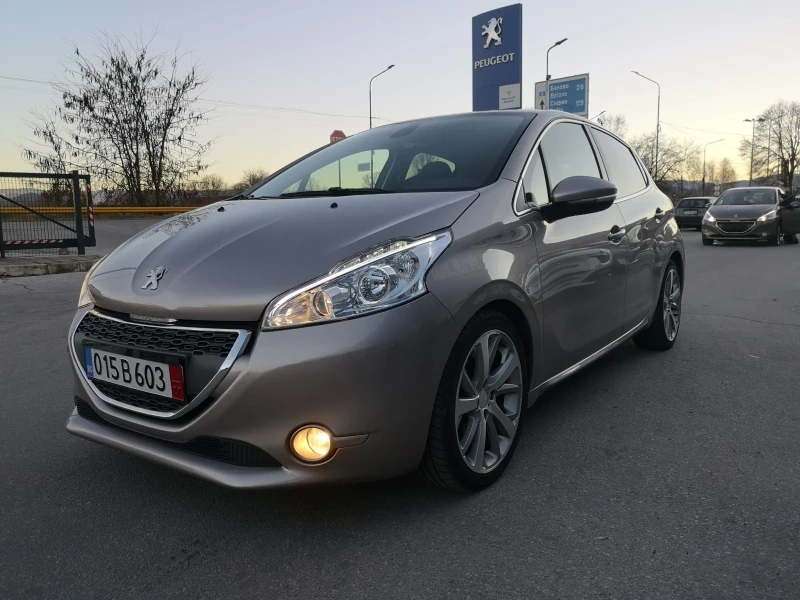 Peugeot 208 1.6 E HDI LED-NAVI, снимка 2 - Автомобили и джипове - 48384763