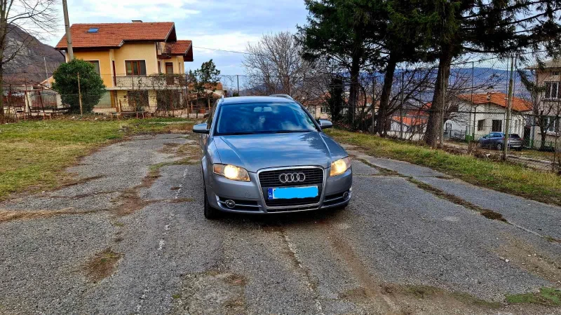 Audi A4 2.0 TDI, снимка 1 - Автомобили и джипове - 48808663