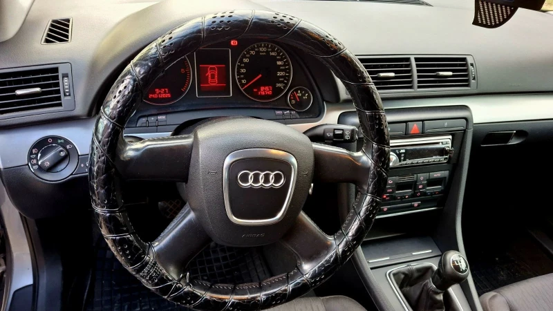 Audi A4 2.0 TDI, снимка 11 - Автомобили и джипове - 48808663