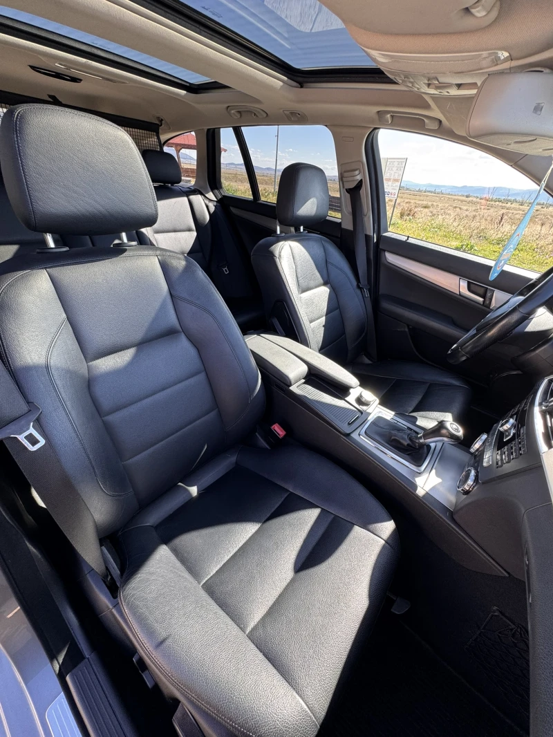 Mercedes-Benz C 250 Avantgarde Панорама Harman-Kardon, снимка 8 - Автомобили и джипове - 52206178