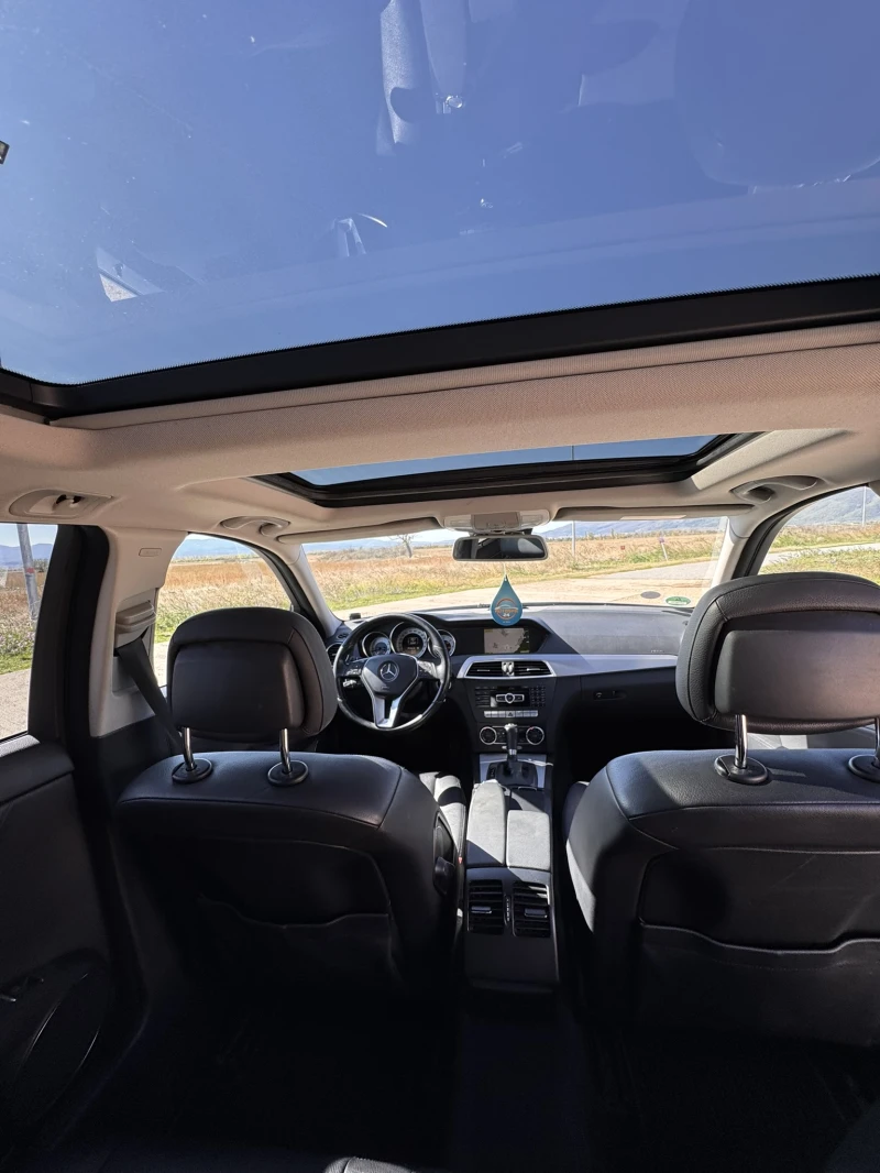 Mercedes-Benz C 250 Avantgarde Панорама Harman-Kardon, снимка 10 - Автомобили и джипове - 52206178