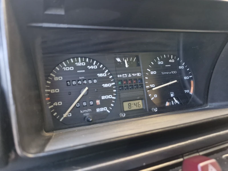 VW Golf 1.8 98 к.с. syncro, климатик, ABS, снимка 5 - Автомобили и джипове - 52283728