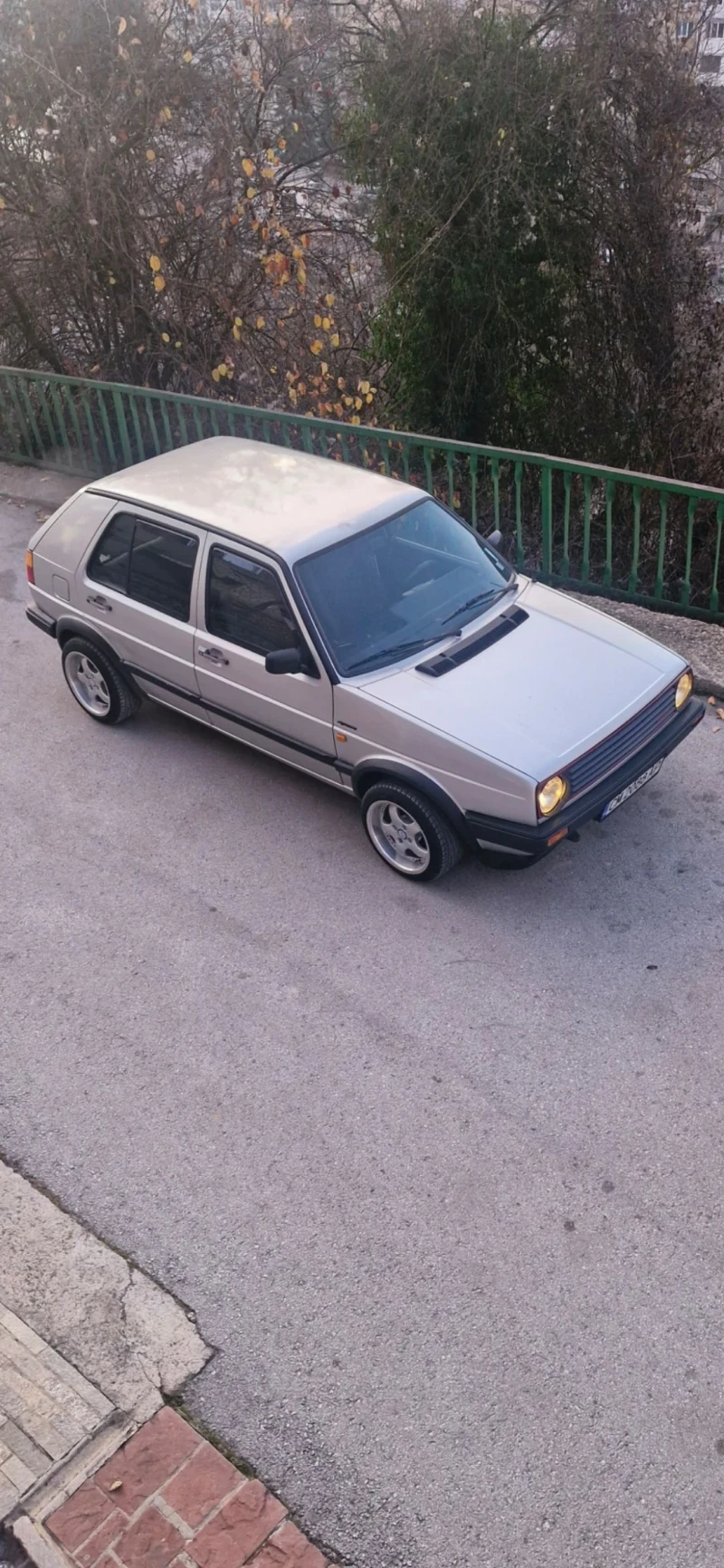 VW Golf 1.8 98 к.с. syncro, климатик, ABS, снимка 3 - Автомобили и джипове - 52702244