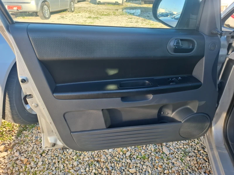 Mitsubishi Colt 1.1 Бензин, снимка 8 - Автомобили и джипове - 52904842