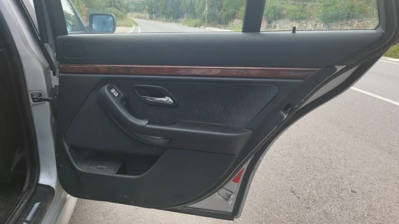 BMW 520, снимка 7 - Автомобили и джипове - 53176085