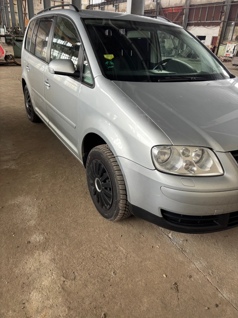 VW Touran, снимка 2 - Автомобили и джипове - 53371539