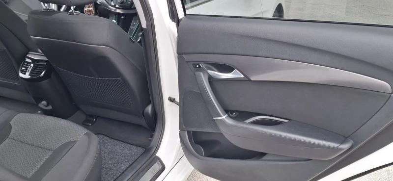 Hyundai I40 Седан, снимка 7 - Автомобили и джипове - 53427860