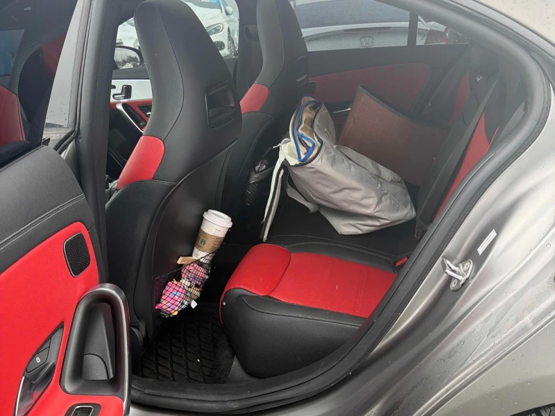 Mercedes-Benz CLA 45 AMG С РЕГИСТРАЦИЯ & АВТО КРЕДИТ, снимка 13 - Автомобили и джипове - 53597170