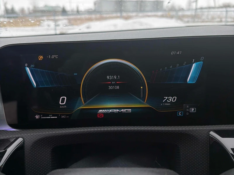 Mercedes-Benz CLA 45 AMG С РЕГИСТРАЦИЯ & АВТО КРЕДИТ, снимка 11 - Автомобили и джипове - 53597170