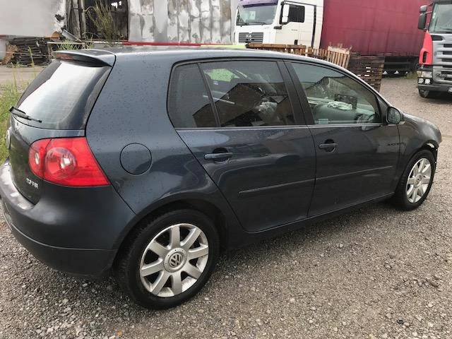 VW Golf 1.6 FSI  BLF, снимка 2 - Автомобили и джипове - 47290683