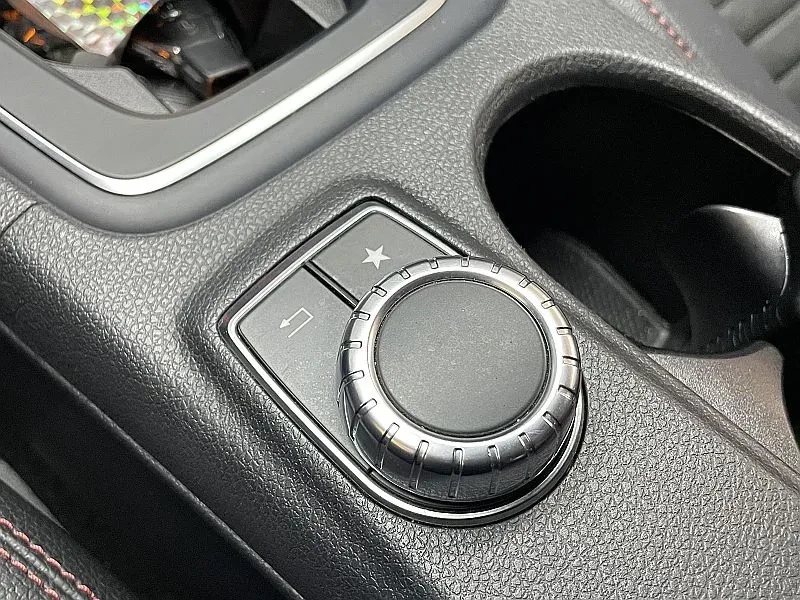 Mercedes-Benz CLA 220 Amg Line, снимка 17 - Автомобили и джипове - 55654623