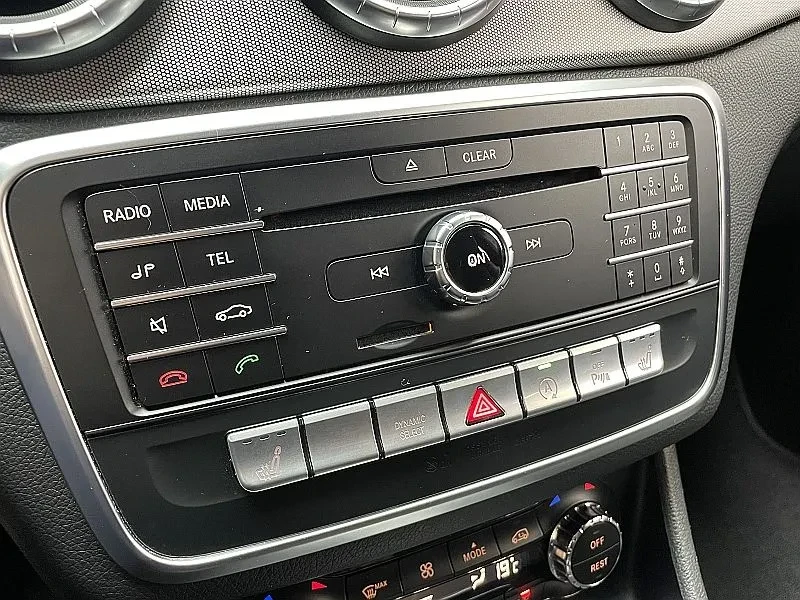 Mercedes-Benz CLA 220 Amg Line, снимка 15 - Автомобили и джипове - 55654623