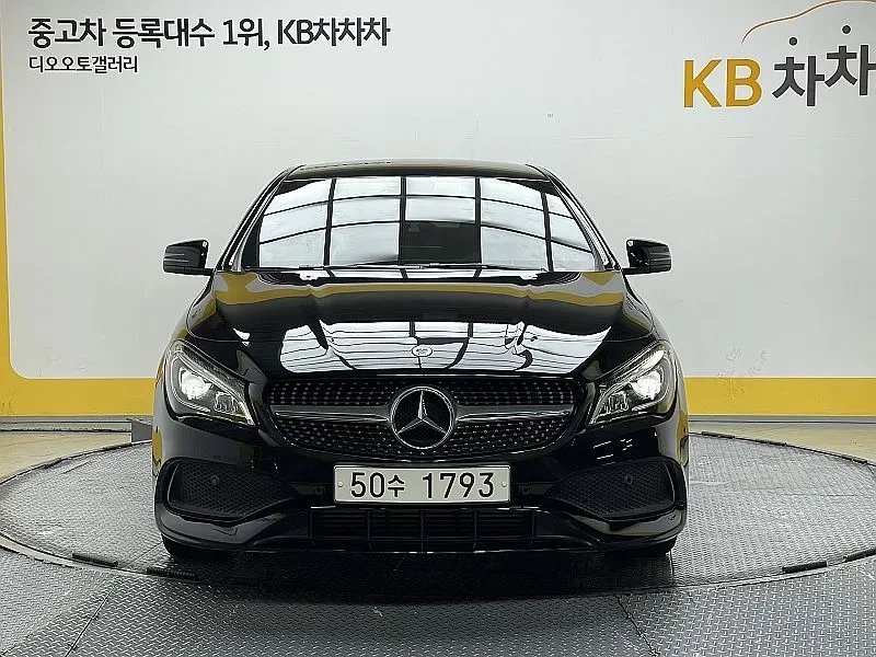 Mercedes-Benz CLA 220 Amg Line, снимка 3 - Автомобили и джипове - 55654623