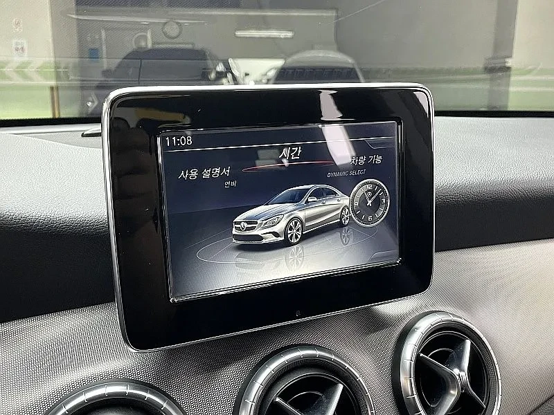 Mercedes-Benz CLA 220 Amg Line, снимка 13 - Автомобили и джипове - 55654623