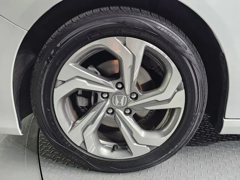 Honda Accord 10Th Generation 1.5 Turbo, снимка 5 - Автомобили и джипове - 55699619
