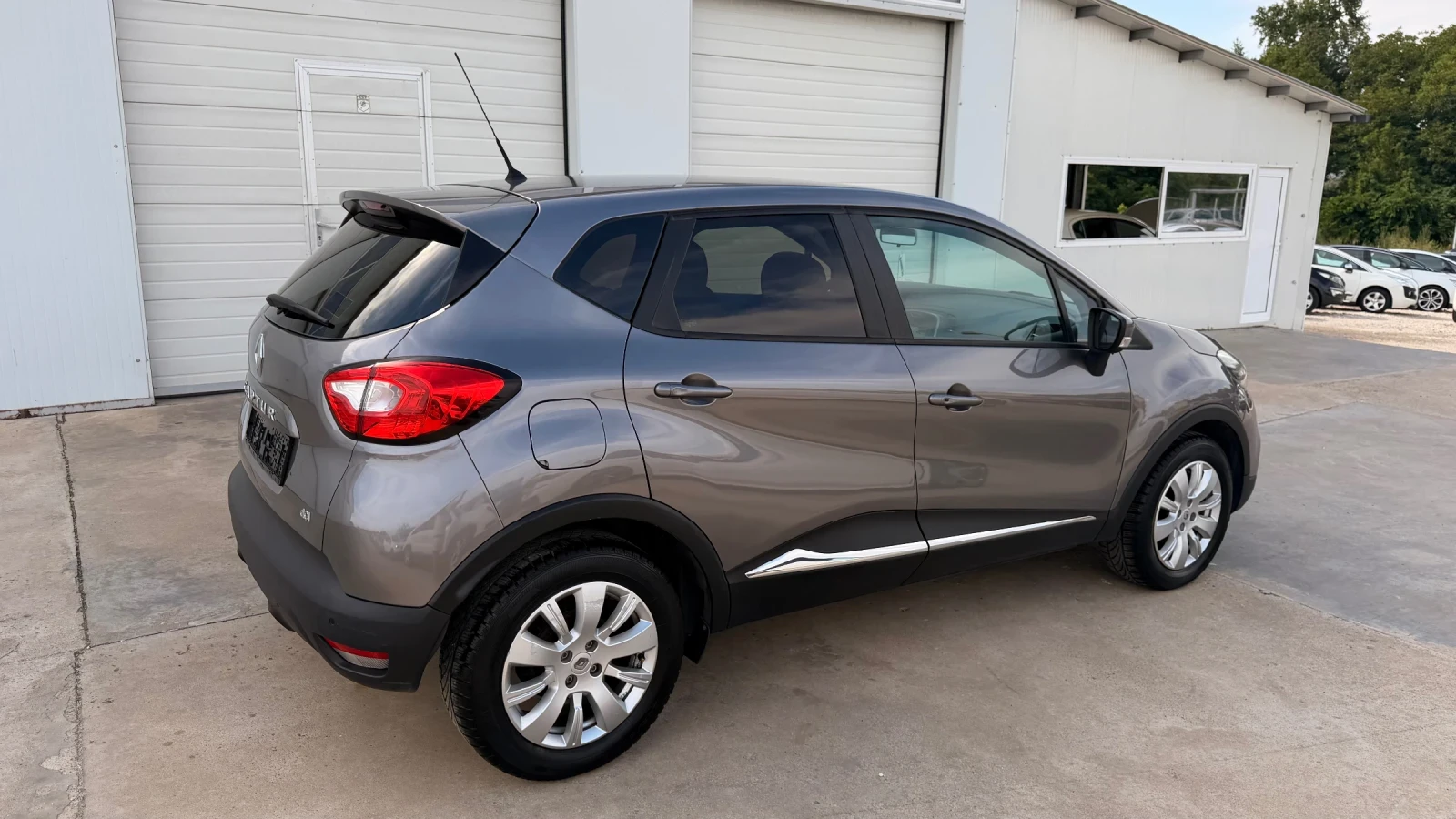 Renault Captur 1.5dci * Navi* * NOVA* UNIKAT* , снимка 14 - Автомобили и джипове - 38847015