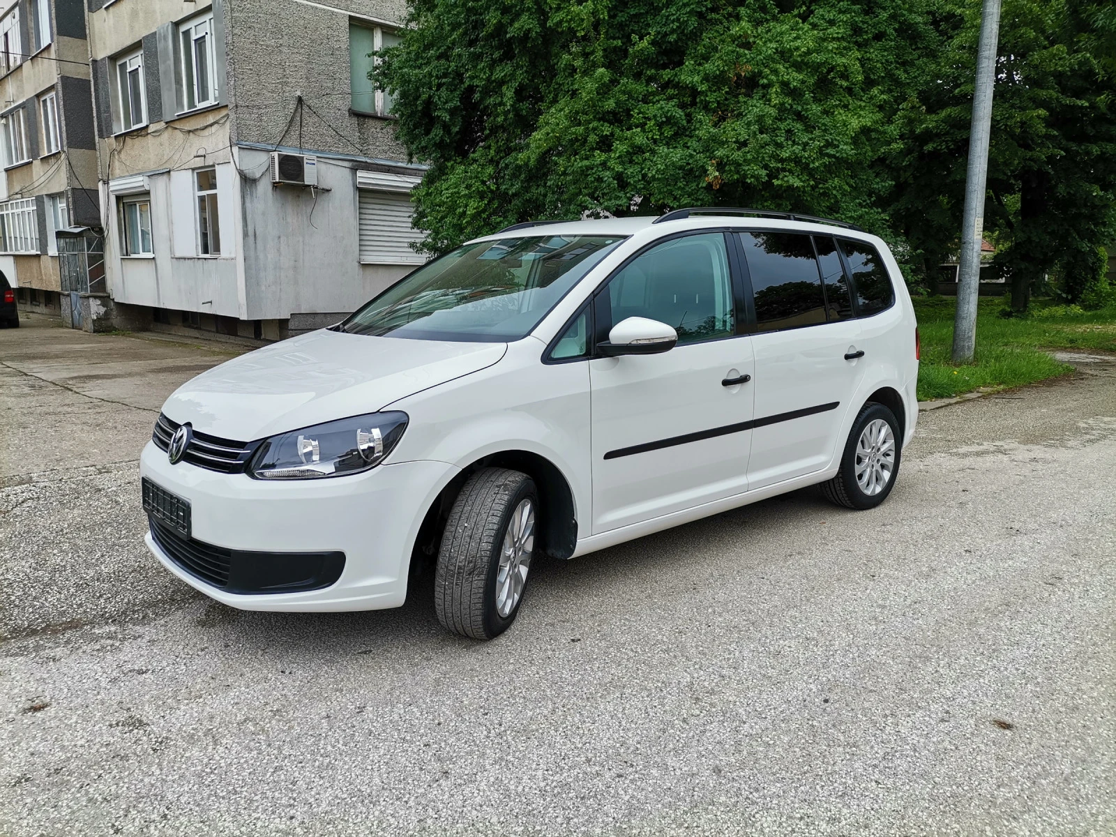 VW Touran 1.4 TSI 150 HP ECOFUEL - изображение 2