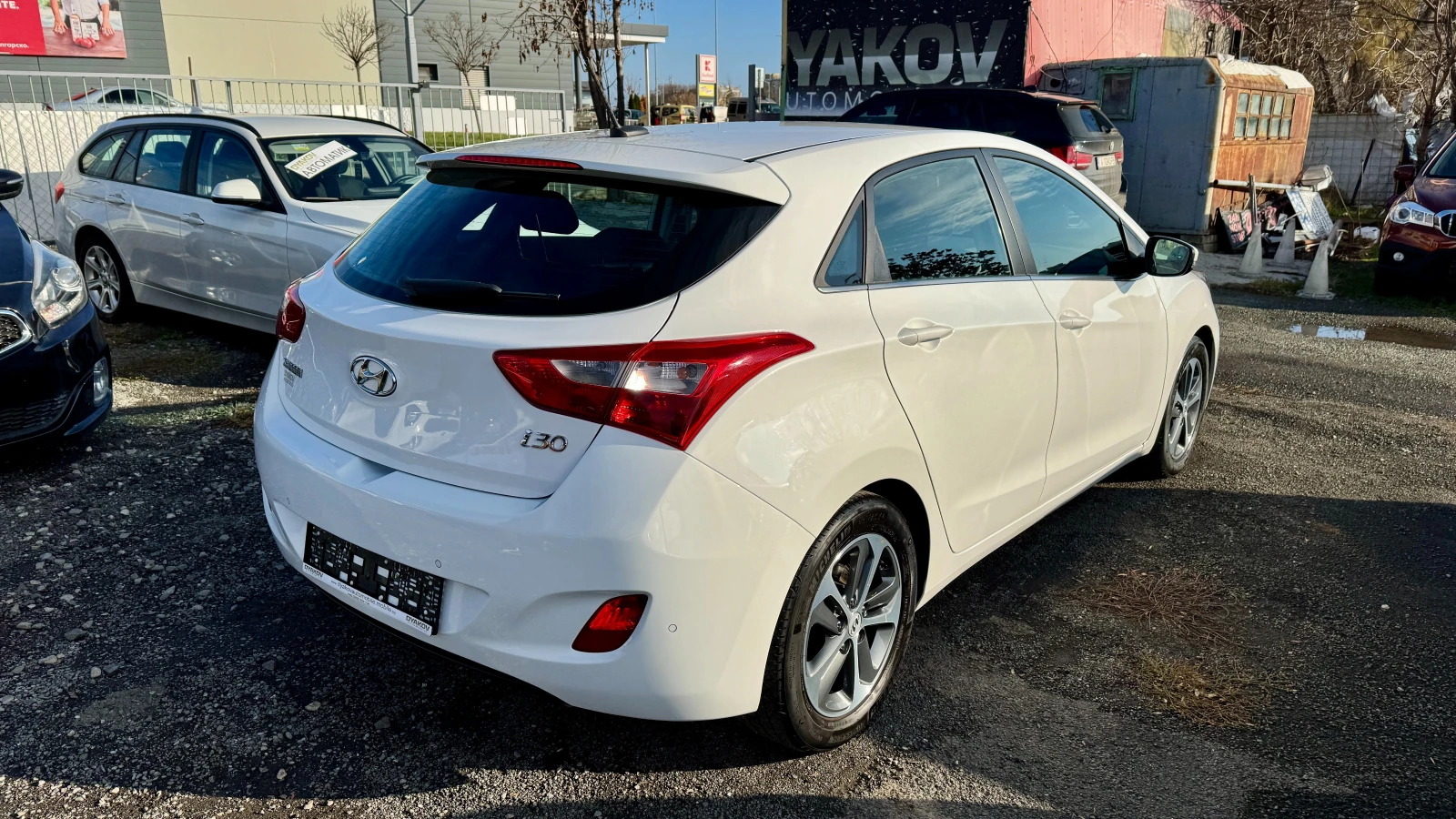 Hyundai I30 1.4i Внос ШВЕЙЦАРИЯ!PDC, LED, TEL, 6ск., Navi - изображение 5