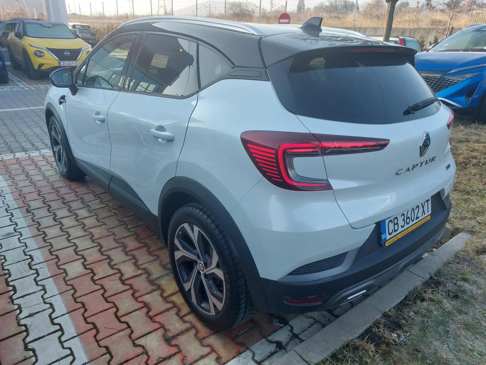 Renault Captur TCe 160 EDC7 R.S Line, снимка 9 - Автомобили и джипове - 52555387