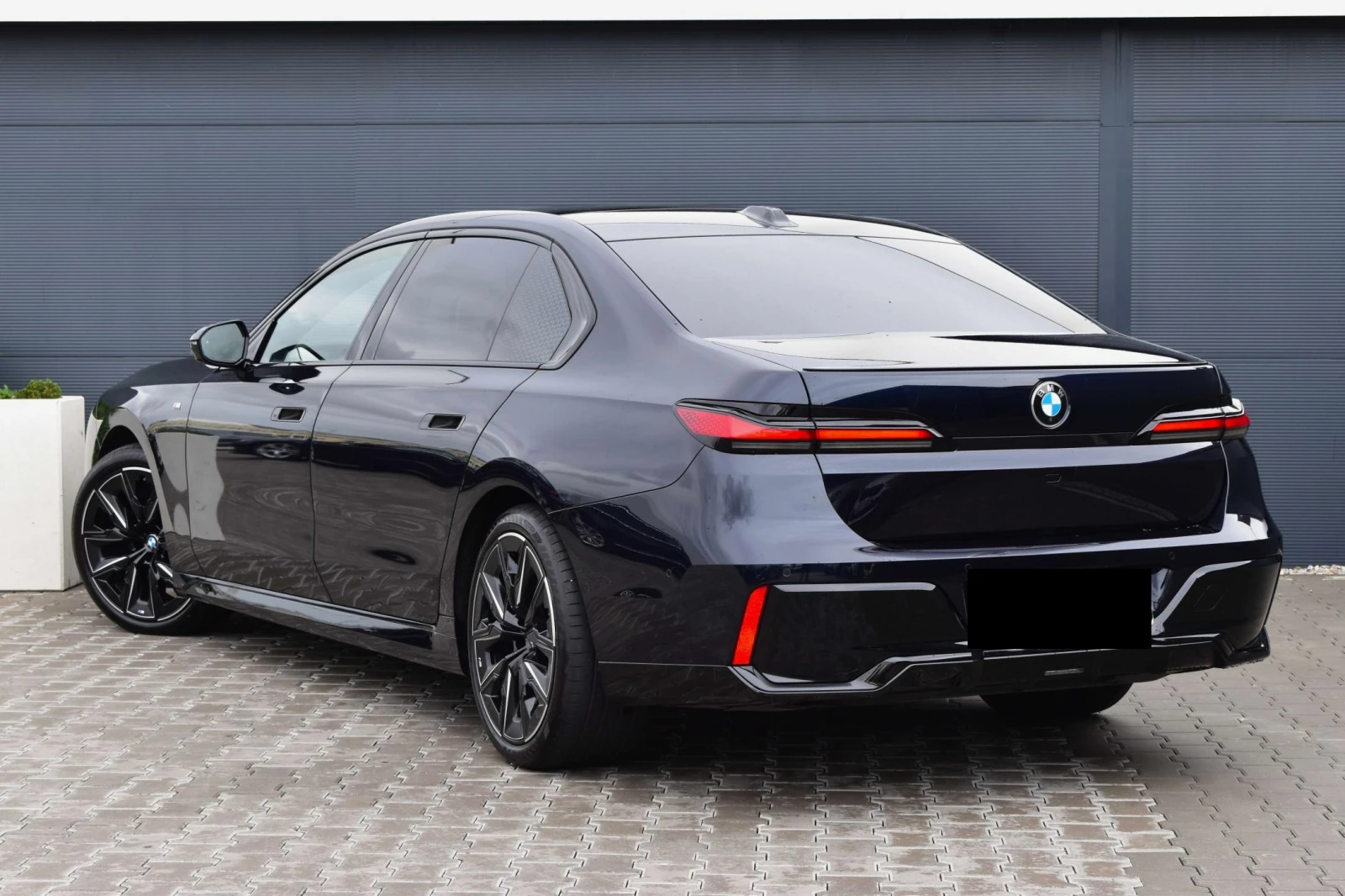BMW 740 d xDrive M Sport - изображение 4