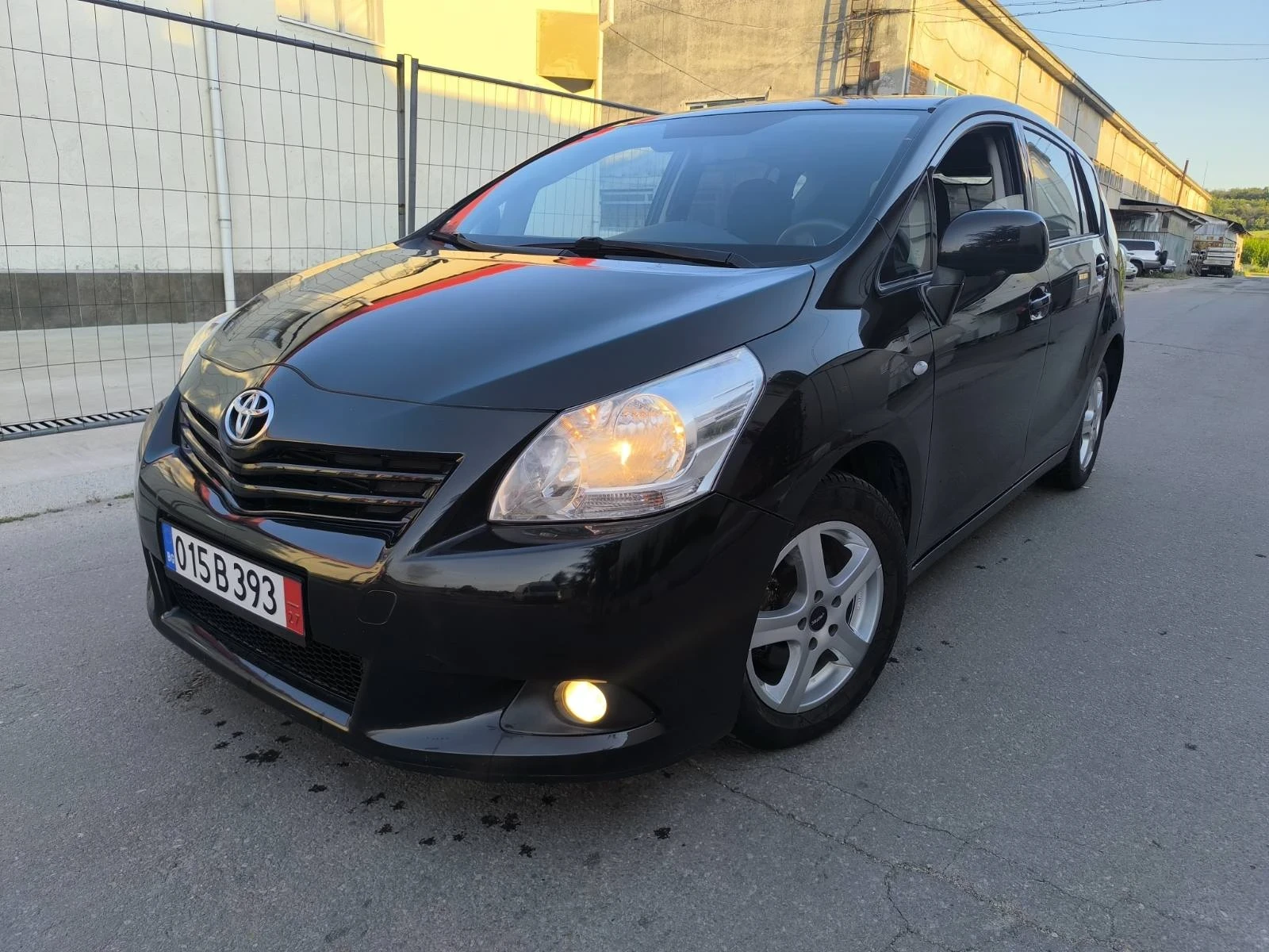 Toyota Verso D4D 124kc - изображение 2