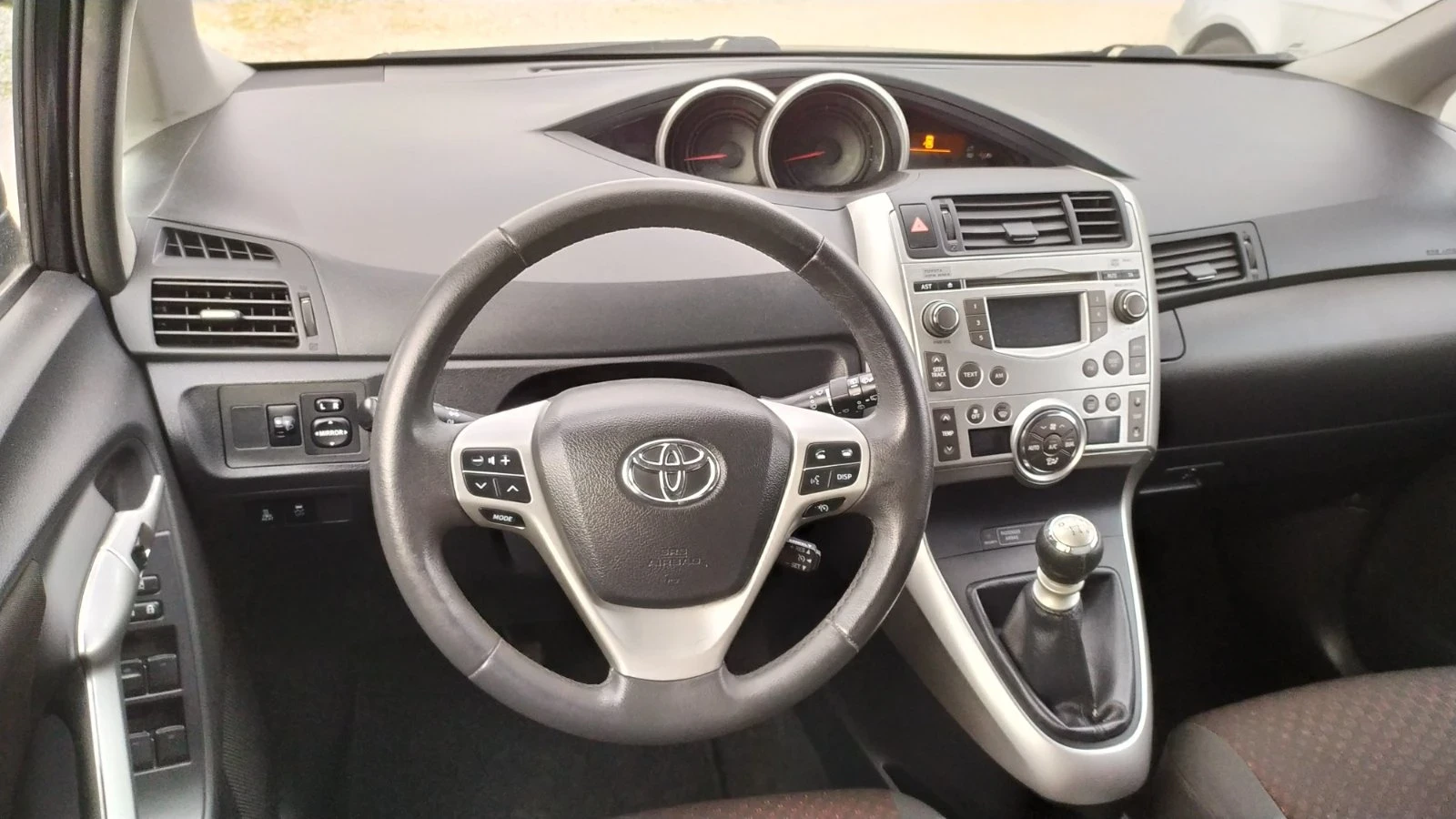 Toyota Verso D4D 124kc - изображение 8