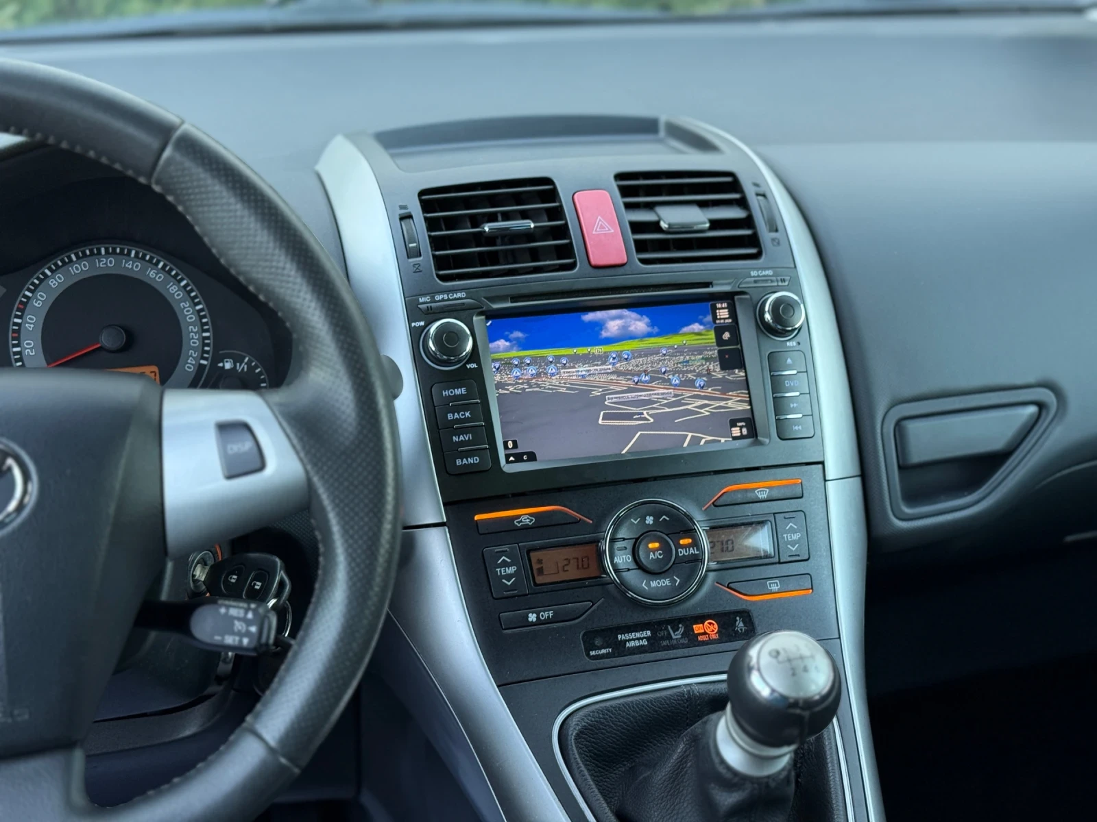 Toyota Auris 1.6i-132�.�. �������� ��������� ������ ������� | Mobile.bg � ����������� 12