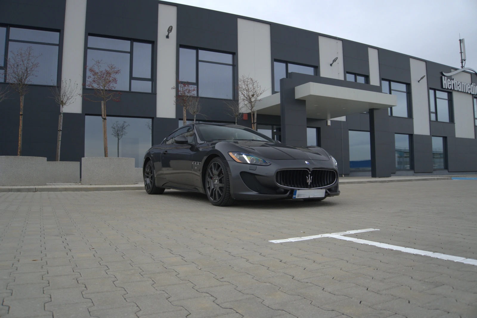 Maserati GranTurismo 4.7 Facelift, снимка 3 - Автомобили и джипове - 53679953