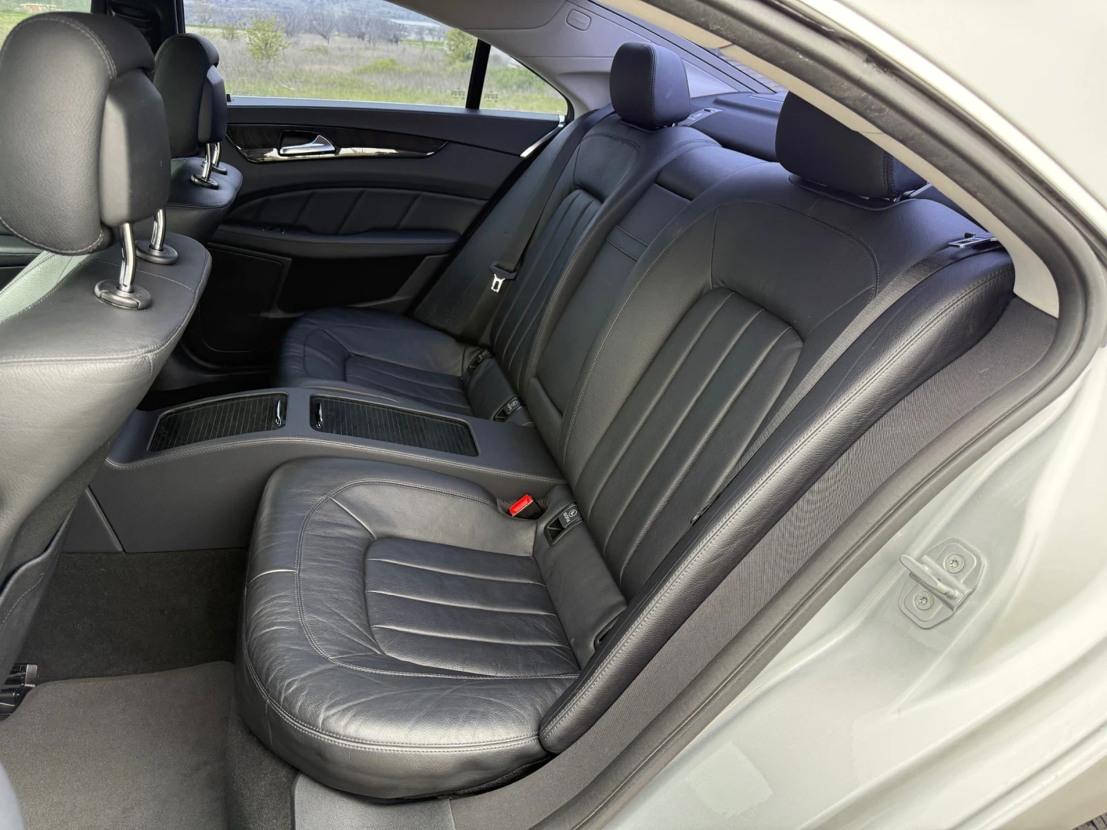 Mercedes-Benz CLS 350 CDI / LED / KOJA / NAVI / CAMERA /XENON 162 000km , снимка 12 - Автомобили и джипове - 53710759