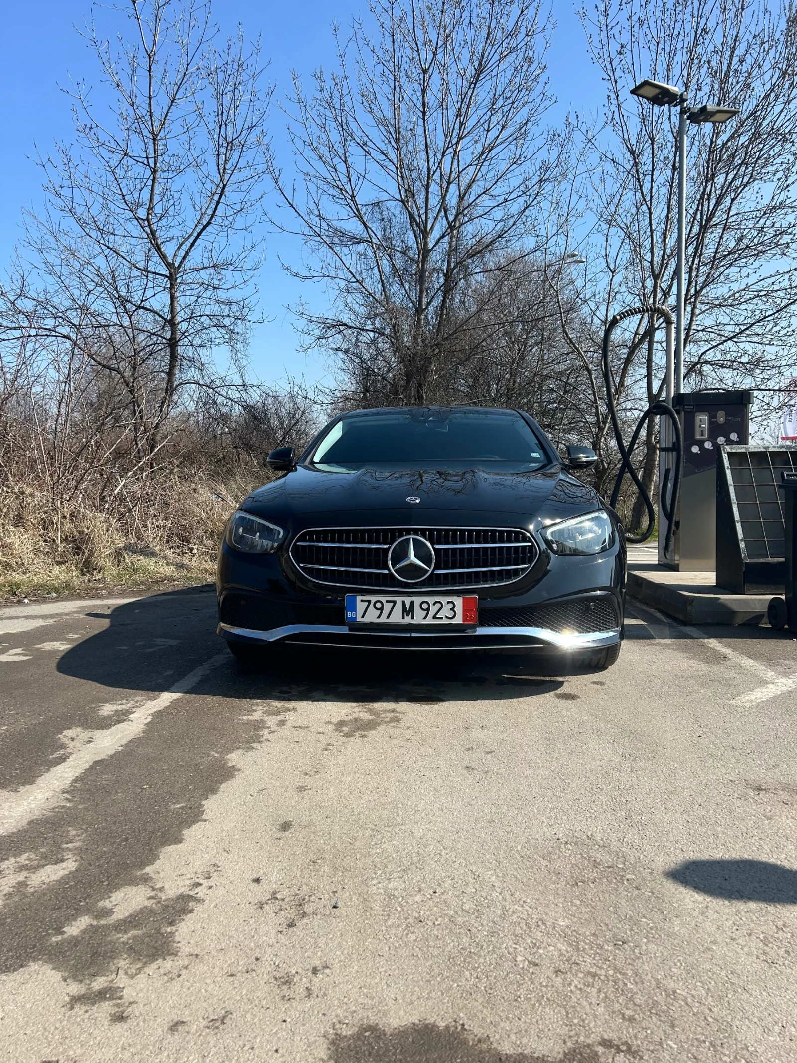 Mercedes-Benz E 220, снимка 3 - Автомобили и джипове - 53735261