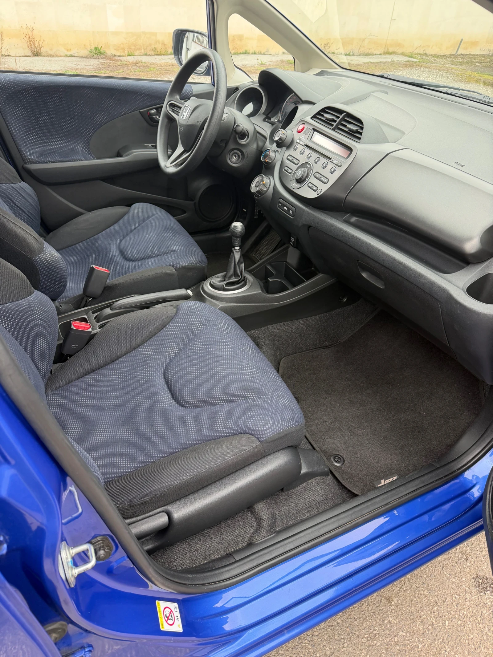 Honda Jazz 1.2, снимка 8 - Автомобили и джипове - 54015018