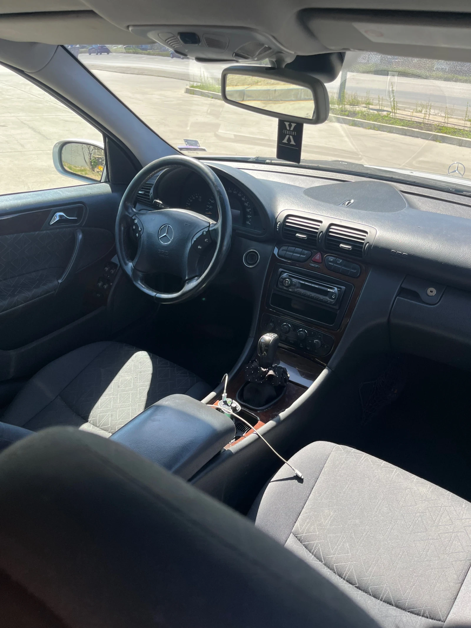 Mercedes-Benz C 220, снимка 5 - Автомобили и джипове - 54346631