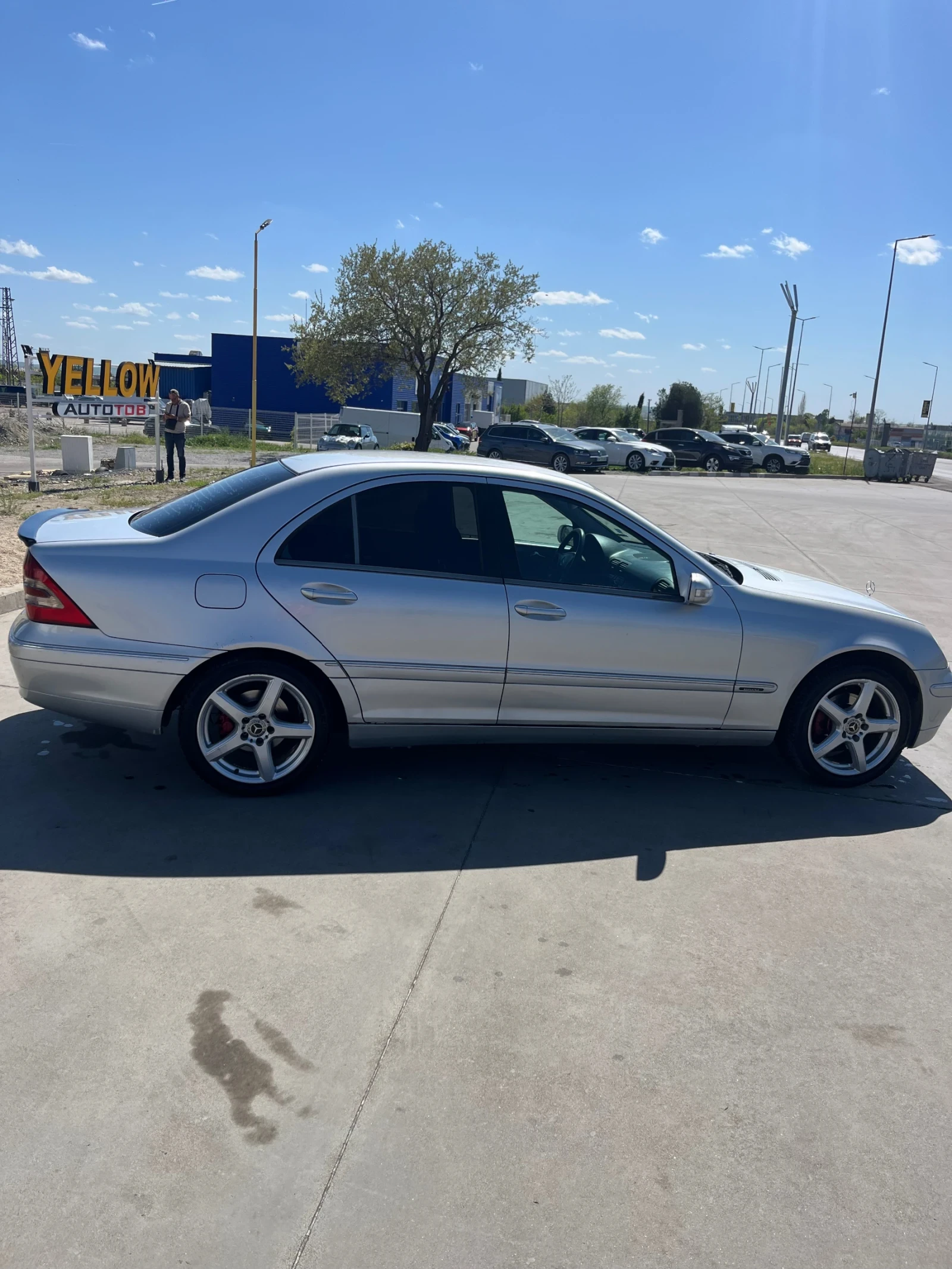 Mercedes-Benz C 220, снимка 4 - Автомобили и джипове - 54346631