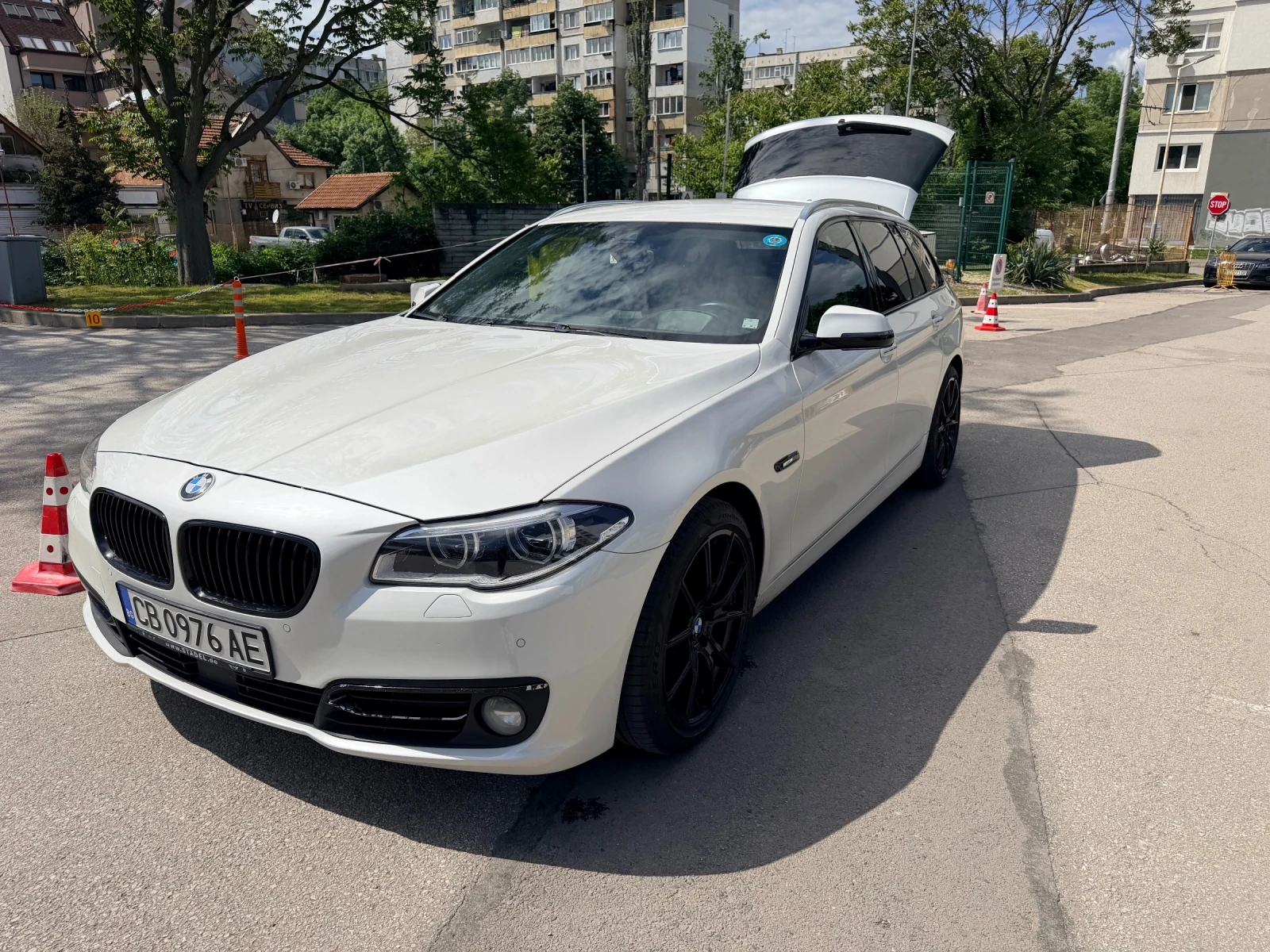 BMW 530 530d | F11 | HUD | Full LED | Soft Close, снимка 2 - Автомобили и джипове - 54704939