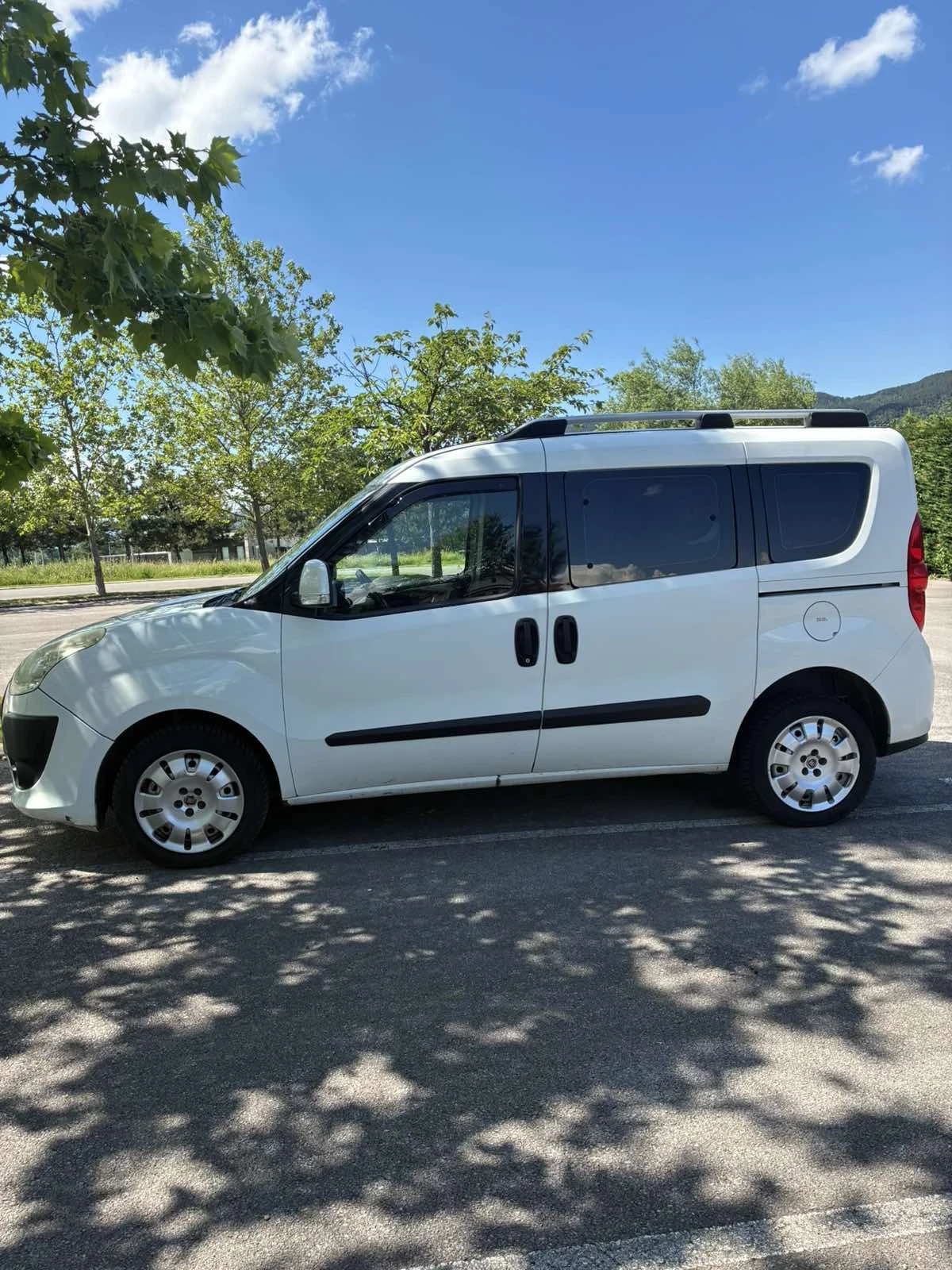 Fiat Doblo 1.6 multijet, снимка 3 - Автомобили и джипове - 54840416
