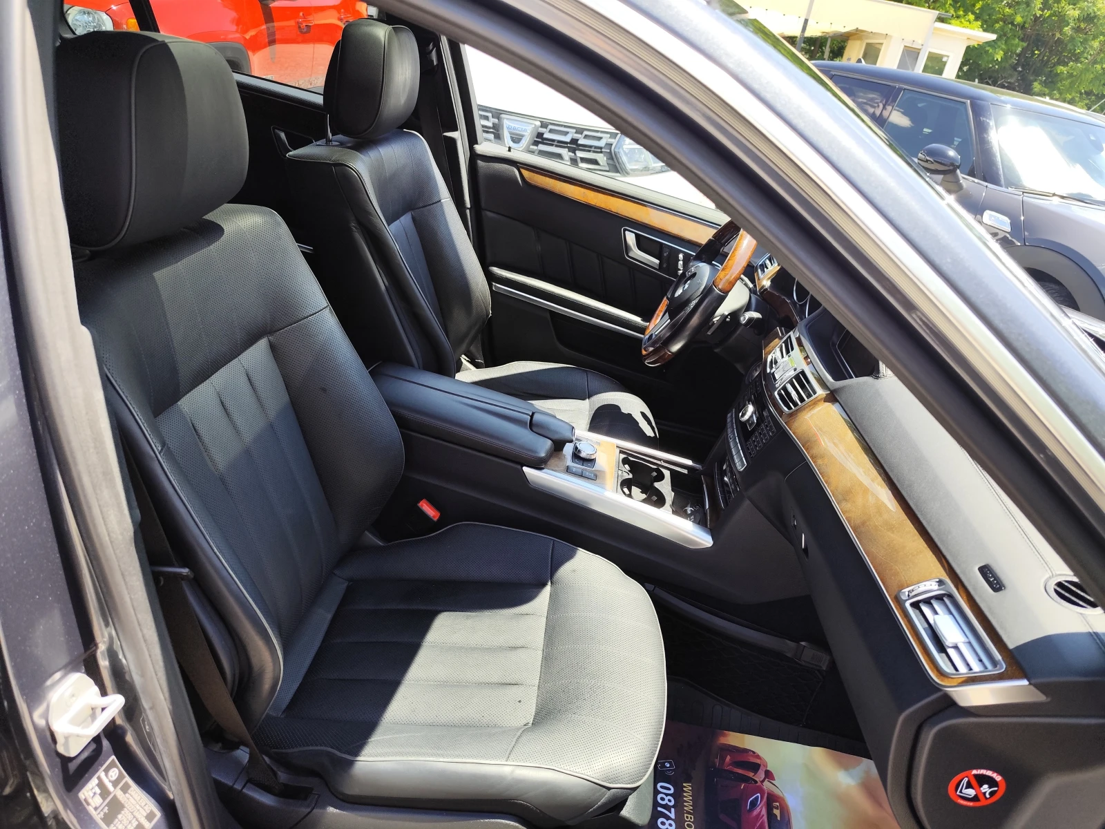 Mercedes-Benz E 300 BLUETEC 3.0D* АВТОМАТИК* LED* ШИБЕДАХ* EURO 6* , снимка 14 - Автомобили и джипове - 54943650