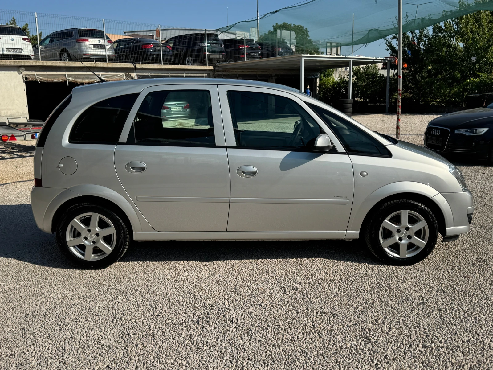 Opel Meriva 1.6i-КАТО НОВ, снимка 3 - Автомобили и джипове - 55628964