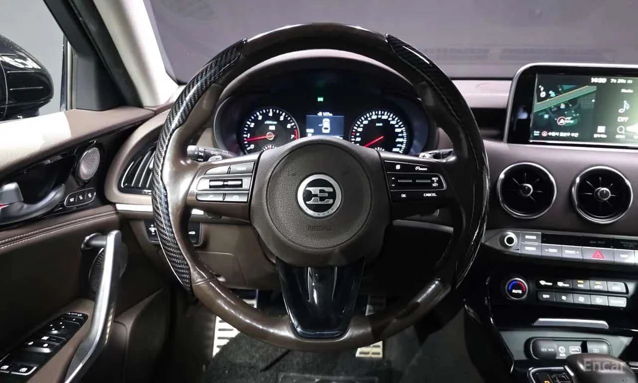 Kia Stinger * 3.3 Turbo AWD * ЦЕНА ДО БГ, снимка 8 - Автомобили и джипове - 55709507