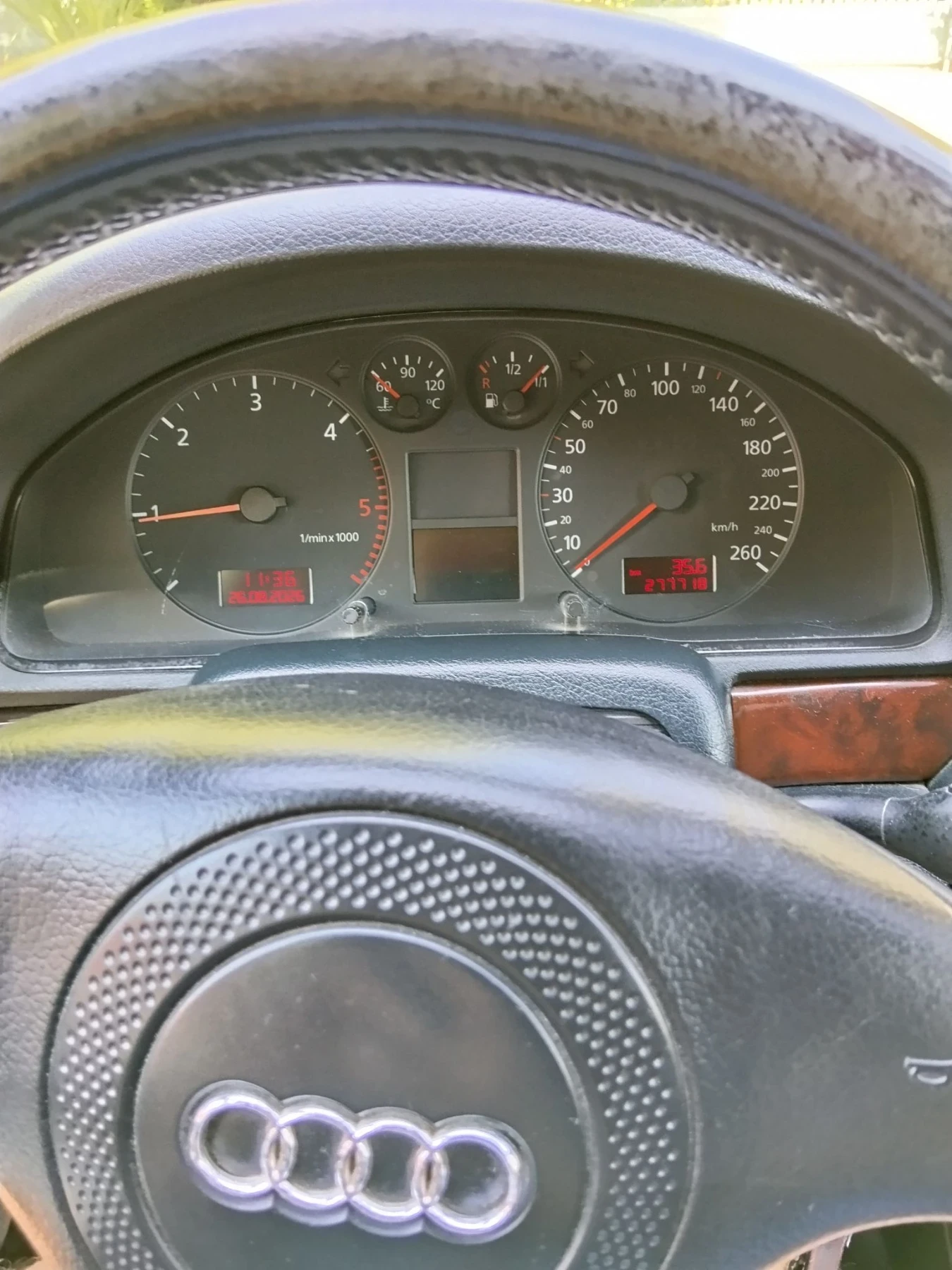 Audi A4 А4 Б5 1900куб.85 кв.116кс., снимка 14 - Автомобили и джипове - 55817778